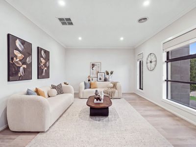 11 Rhubarb Road, Manor Lakes