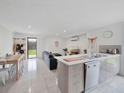 23 Sharp Crescent, Branyan
