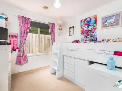 2 / 16 Officer Court, Werribee