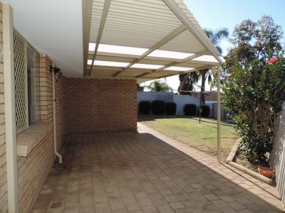 8B Flora Gardens, Alexander Heights
