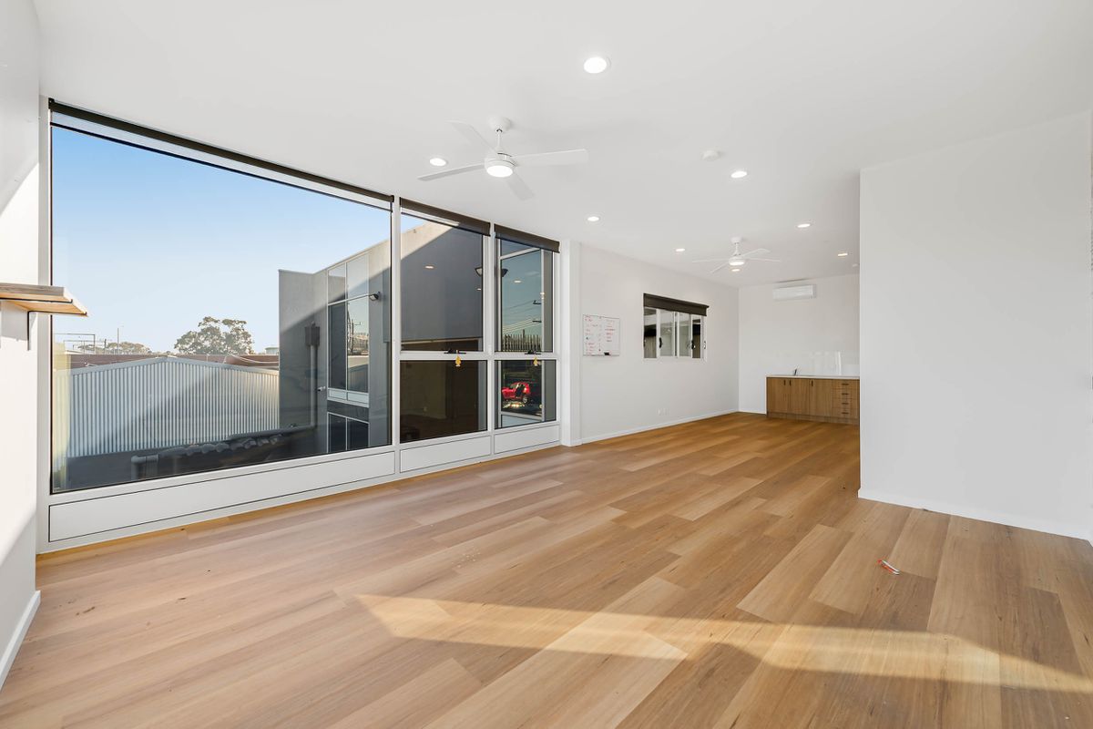 12 Racecourse Road, Williamstown