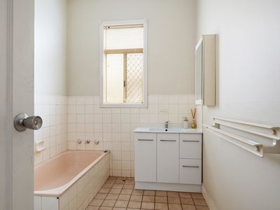 113 Campbell Street, Lamington