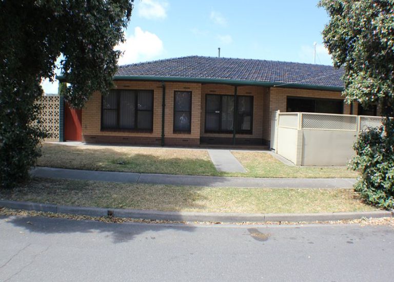 543 Brighton Road, Brighton