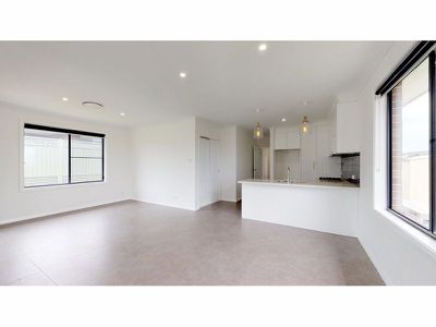 14 Pelagic Court, Dubbo
