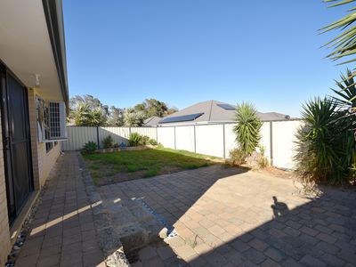 12 Hay Road, Byford