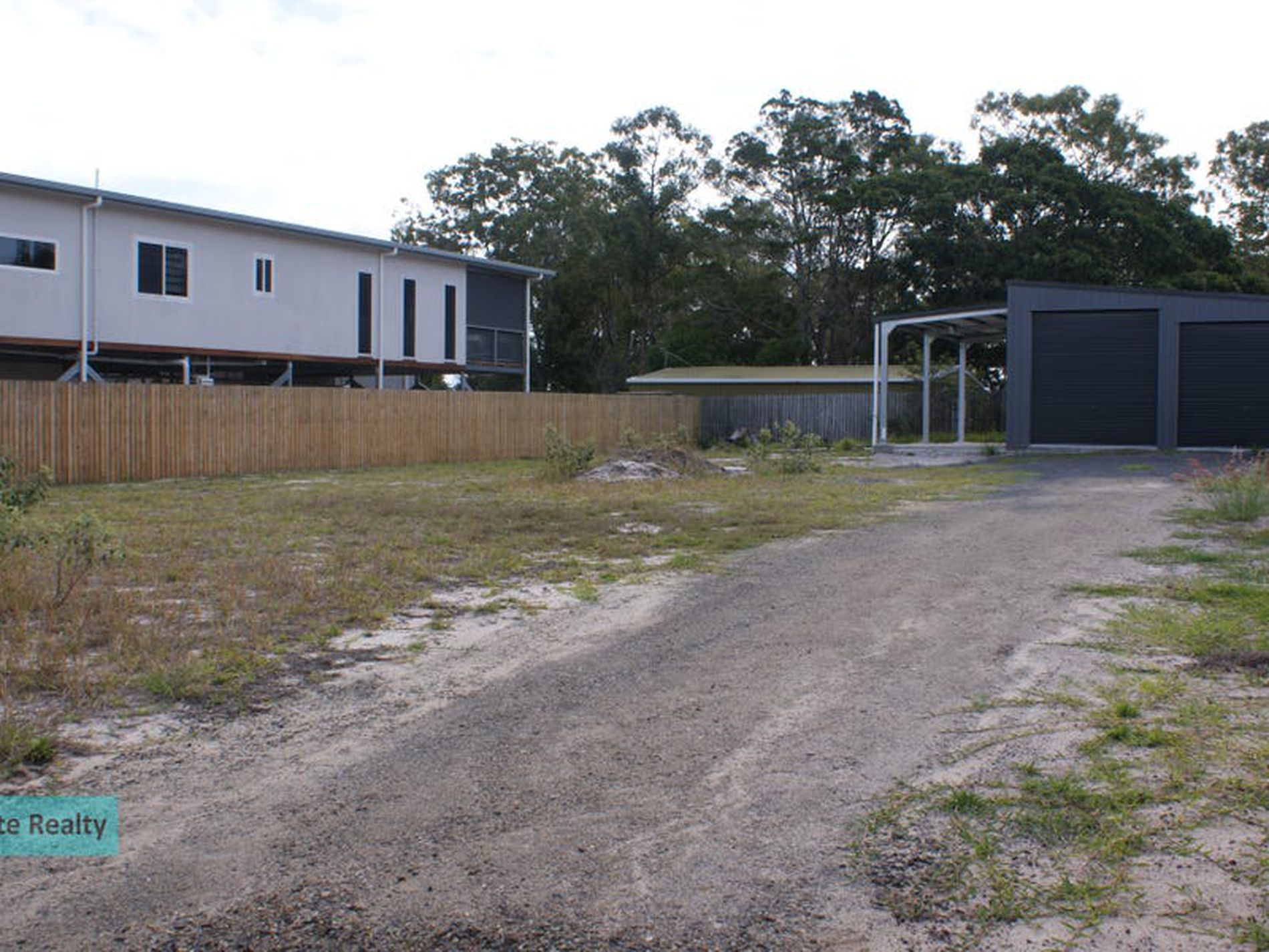 52 First Avenue, Woodgate
