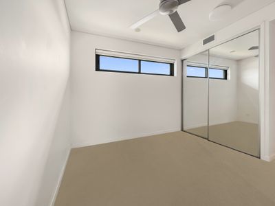 2037 / 16 Hamilton Place, Bowen Hills