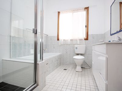 4 Dreadnought Street, Roselands