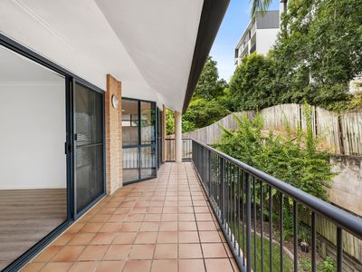 7 / 52-54 York Street, Indooroopilly