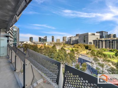 710 / 18 Waterview Walk, Docklands