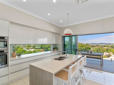 5 Panorama Court, North Ward