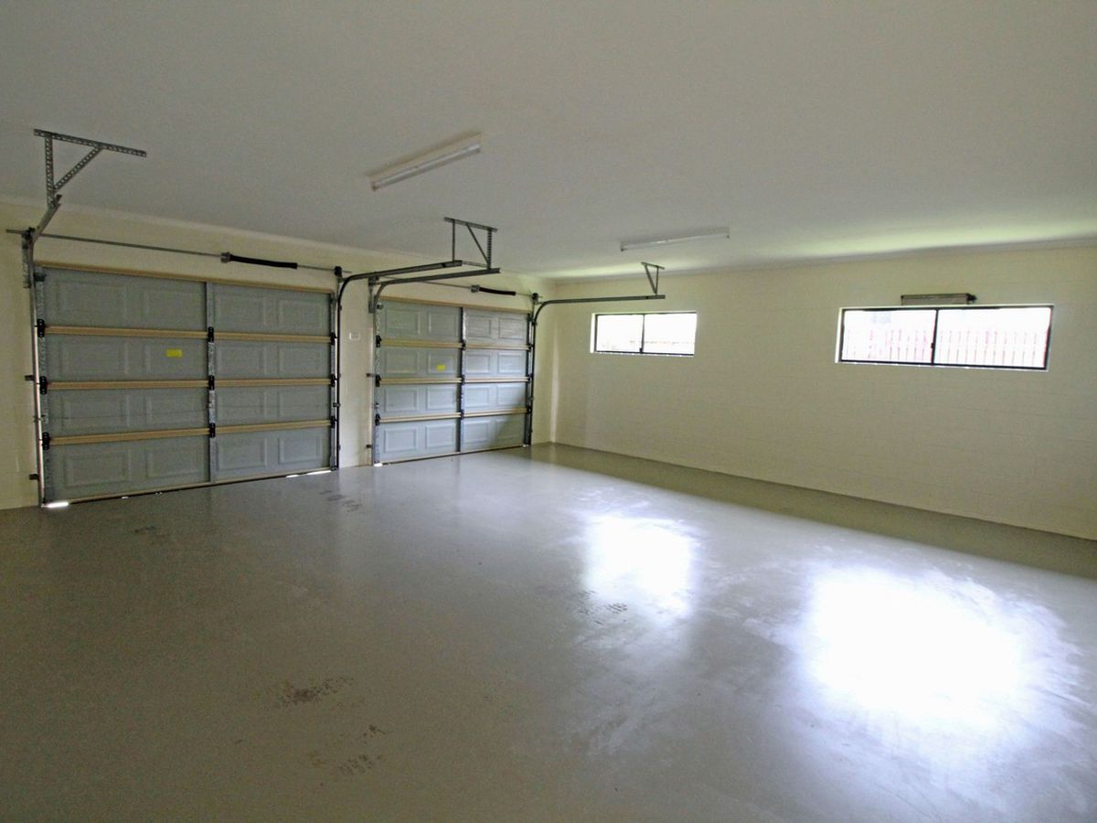 13 DANZER DRIVE, Atherton