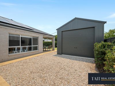 11 Cormorant Way, Wangaratta