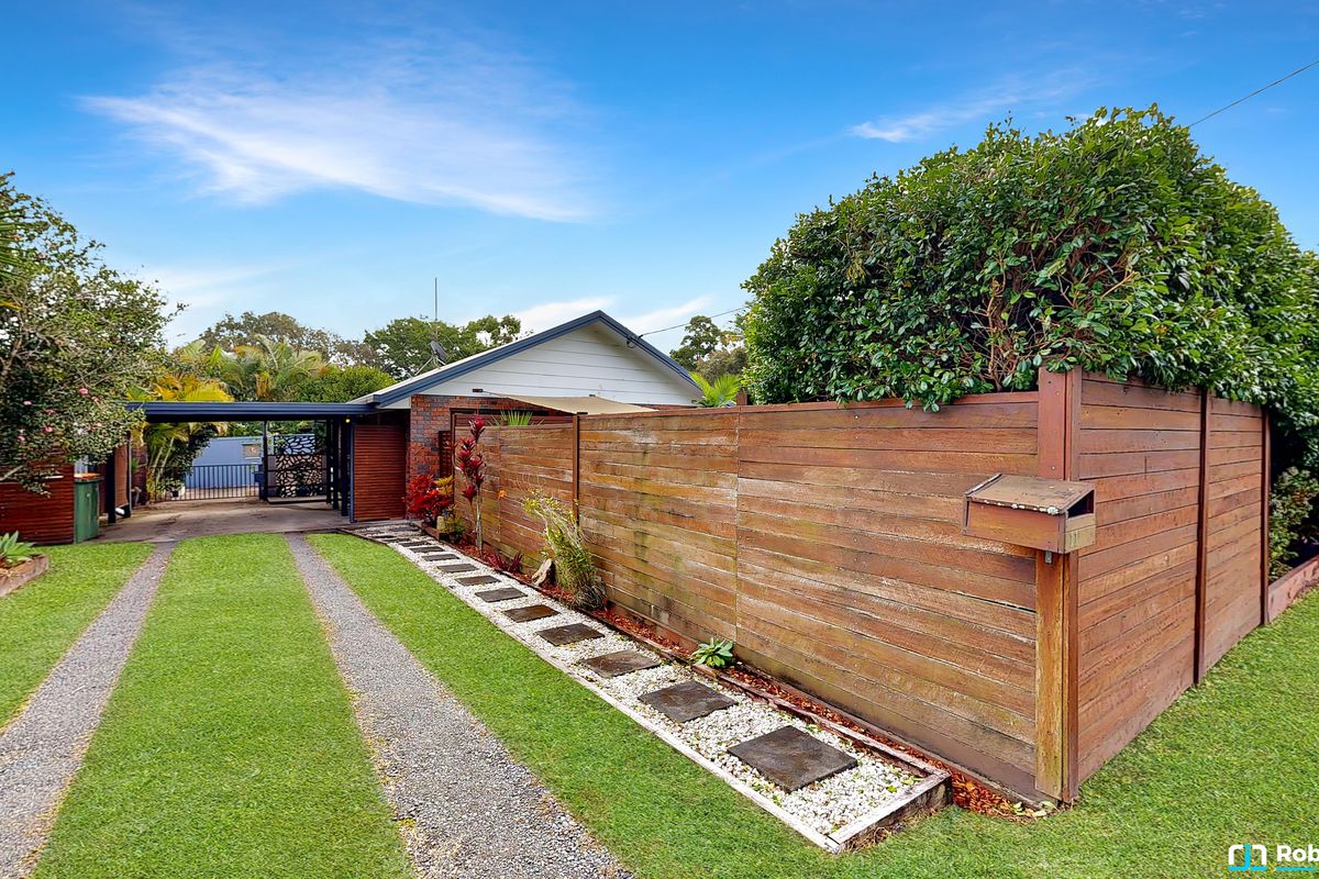 11 Pine Avenue, Tewantin