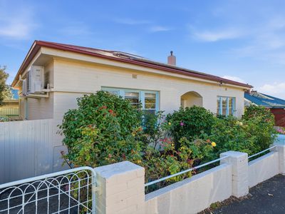 4 Carlton Street, Lenah Valley