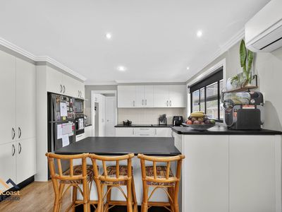 4 Meers Drive, Black Head