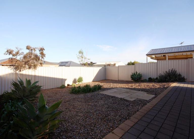 66 Pridham Blvd, Aldinga Beach
