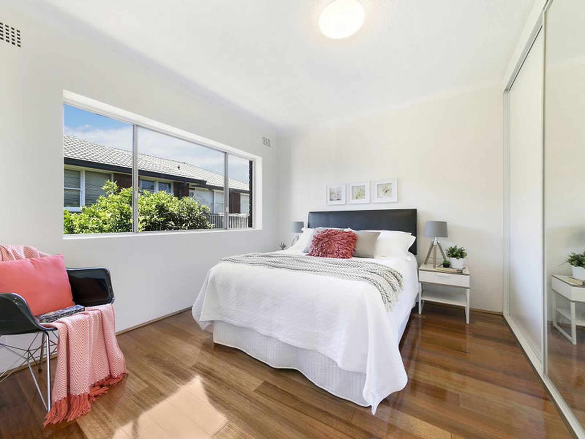12 / 32 Barber Avenue, Eastlakes