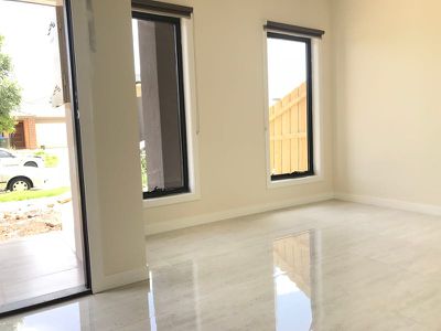 12 Berkshire Avenue, Truganina