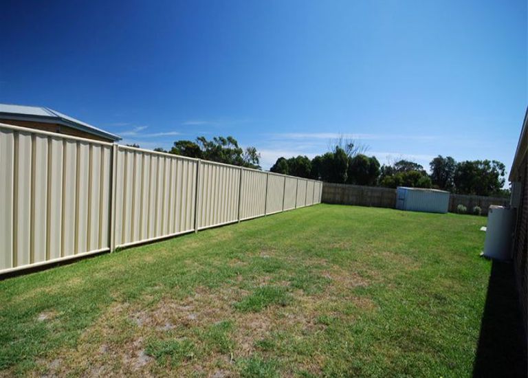 28 Madeira Close, Portland