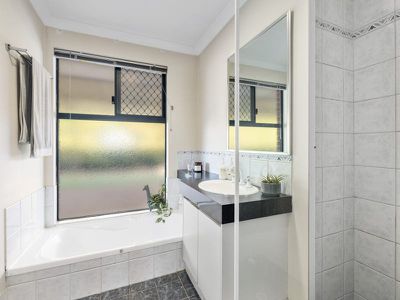 56 Bindoon Loop, Huntingdale