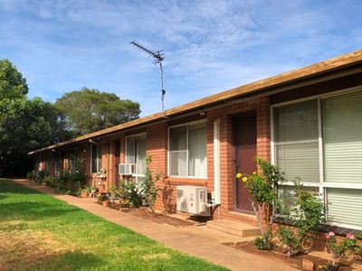 1 / 43 Quinn Street, Dubbo