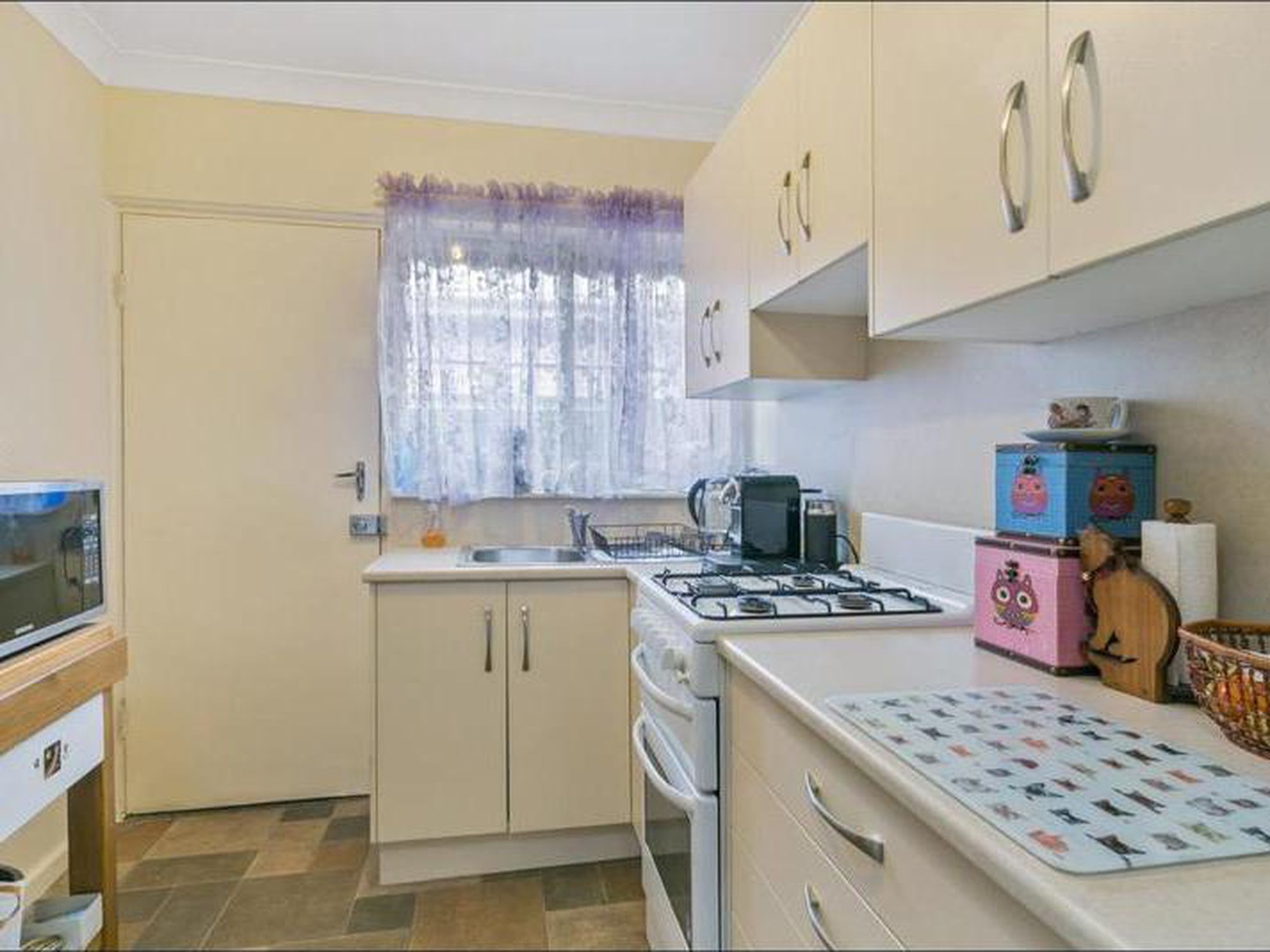 2 / 835 Grand Junction Road, Valley View