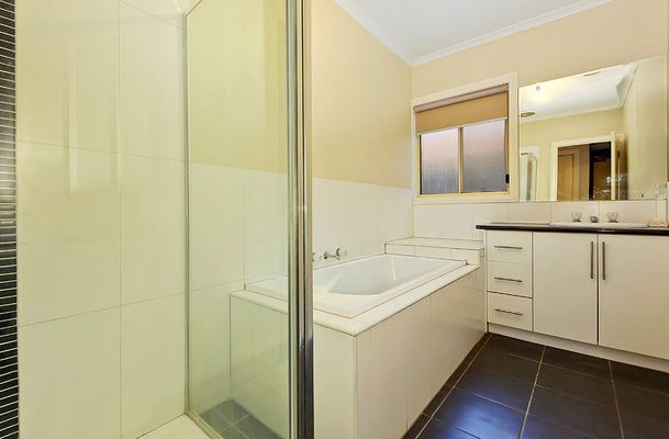 43 Elsternwick Way, Craigieburn