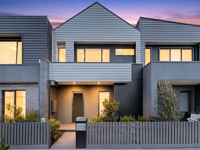 25 Mortdale Lane, Clyde North