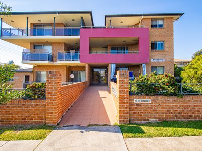 8/72-74 Berwick Street, Guildford