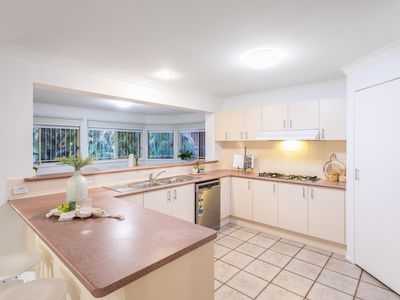 11 Hawkhurst Court, Murrumba Downs