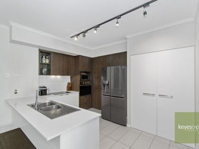 10202 / 10 Kokoda Street, Idalia