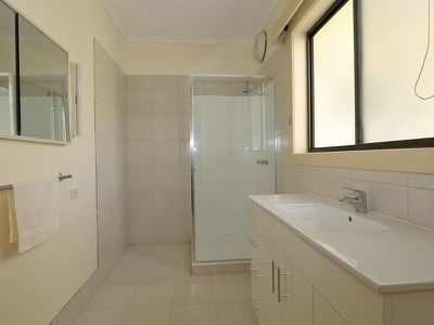 100 Crosswells Road, Pelverata