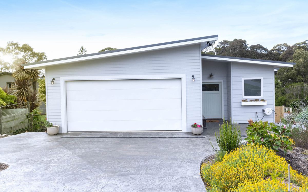 4 Yabbarra Drive, Dalmeny