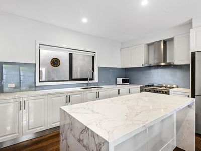 4 / 412 Belmore Road, Mont Albert North