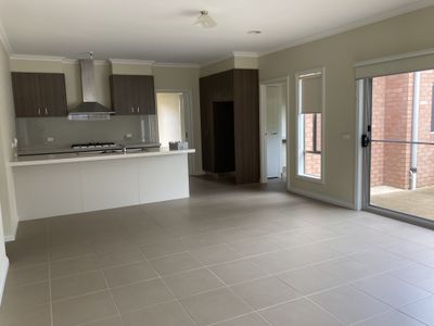 1 / 83 Francis Street, Belmont