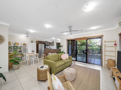 2 / 1 Robson Street, Mooroobool
