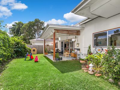 1 / 3 Boondoon Crescent, Ocean Shores