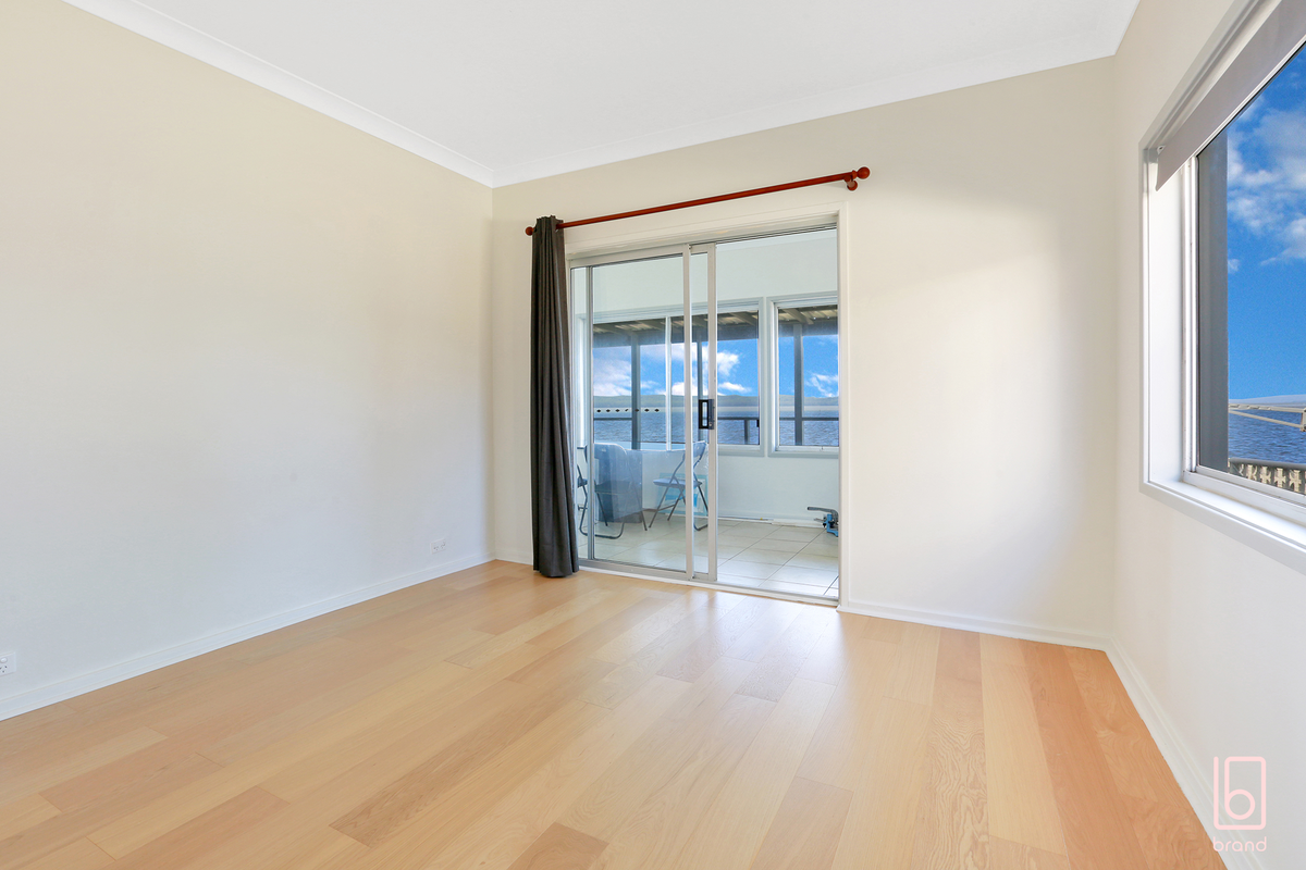 1 / 115 Main Road, Toukley