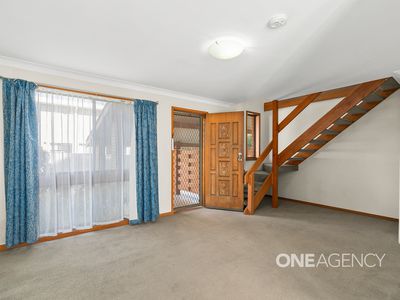 2 / 5 Campbell Place, Nowra