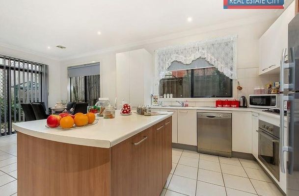 75 Ravenhill Boulevard, Roxburgh Park