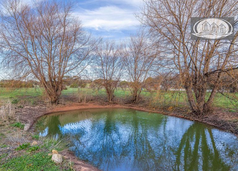 42 Graves Street, Narrawong