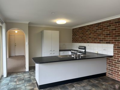 2 / 4 Bolton Street, Bateau Bay