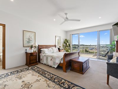 141 / 3 Pendraat Parade, Hope Island