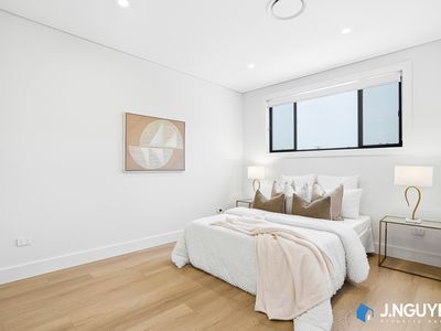 8 Lister Avenue, Cabramatta West