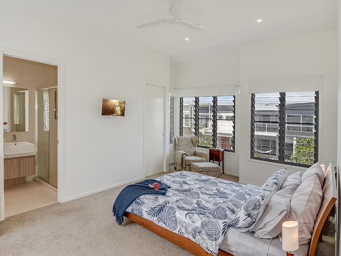 12 Machans Lane, Maroochydore