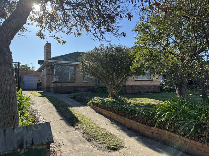 14 Bruce Street, Strathmore
