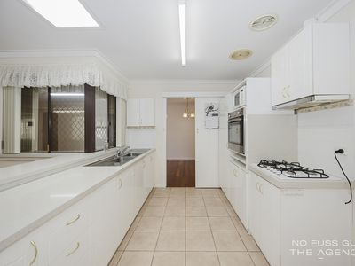 9 Burgland Drive, Girrawheen