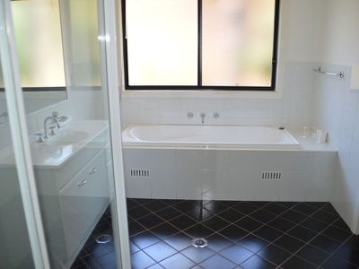 3 Almona Street, Glenwood