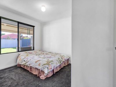 10A Bindoon Loop, Huntingdale